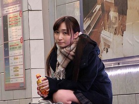 家出少女泊め太郎 FILE1.おばあちゃんと2人暮らしのゆず希ちゃん サンプル動画サムネイル